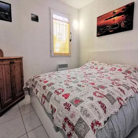 3 For 6 People 아파트 *